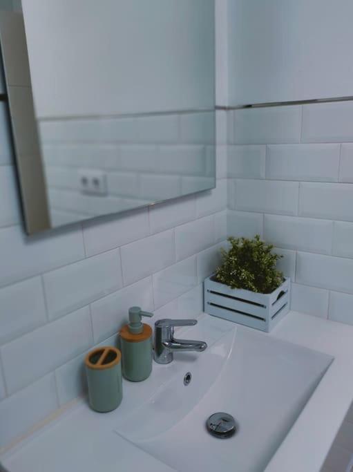 Apartamento Acerota, Con Parking Gratuito Кордоба Екстериор снимка