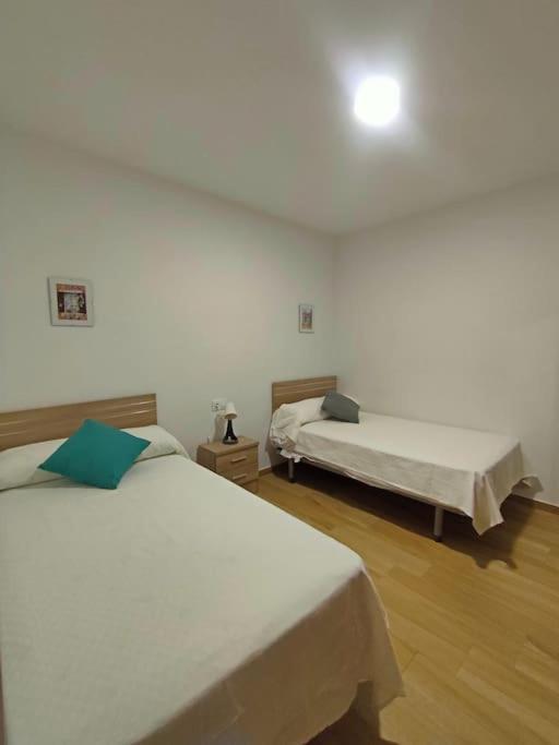 Apartamento Acerota, Con Parking Gratuito Кордоба Екстериор снимка